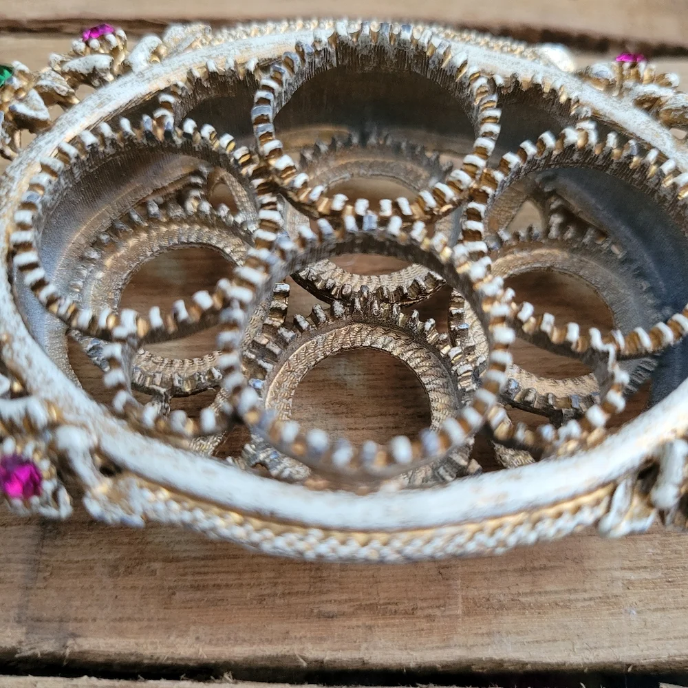 Vintage Florenza Gold/White Lipstick Holder